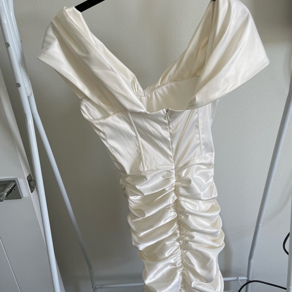 White satin corset dress - Picture 3 of 6